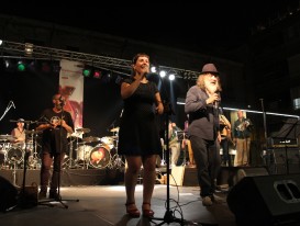 Cloenda del 30 Tradicionà rius i Revetlla de Sant Joan amb la Violeta de Grà cia